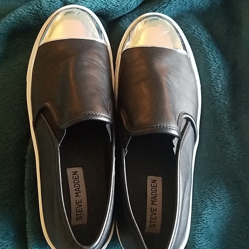 Steve Madden chrome tip slides